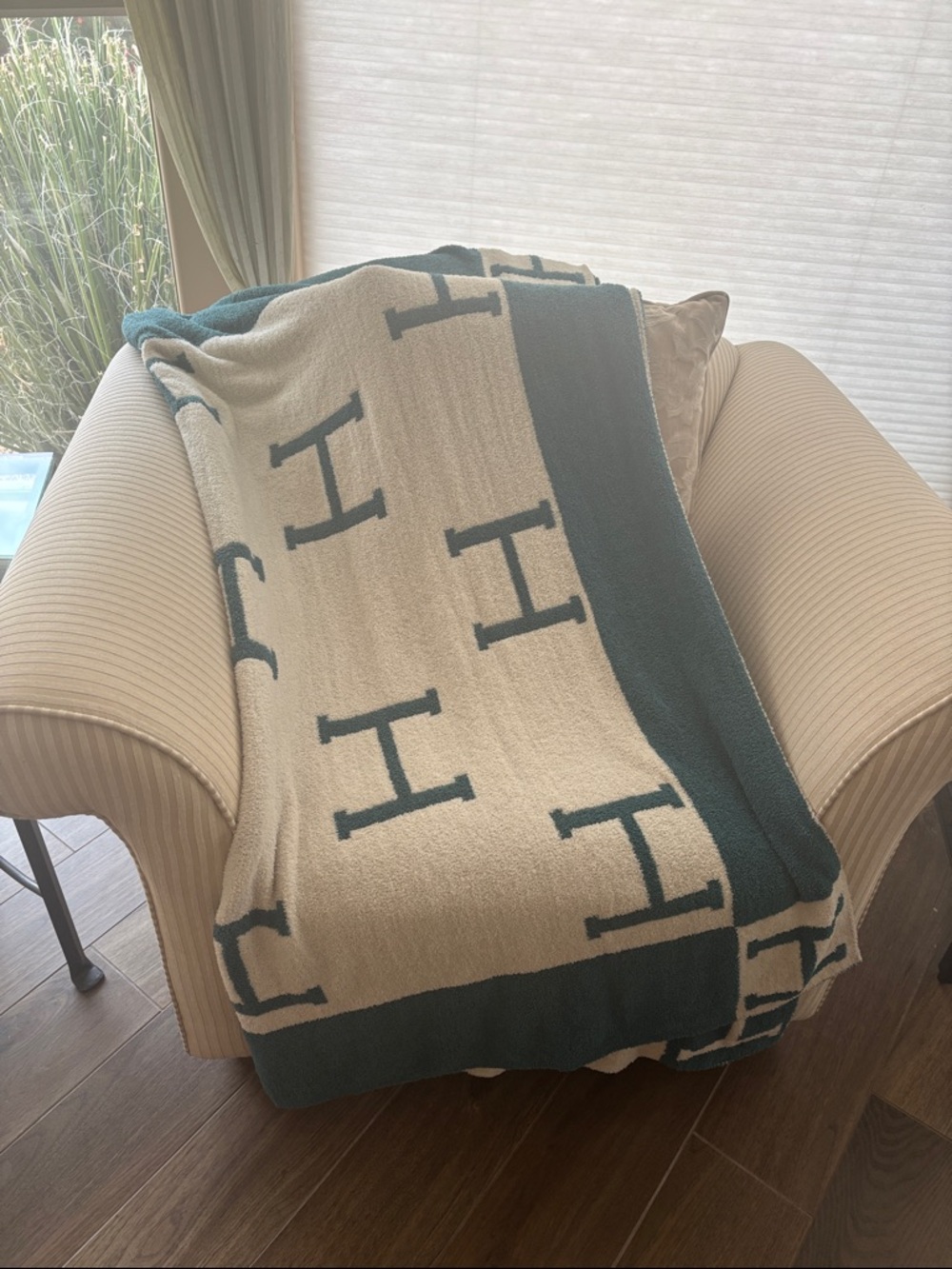 Cozy Two-Tone Throw Blanket with H Pattern